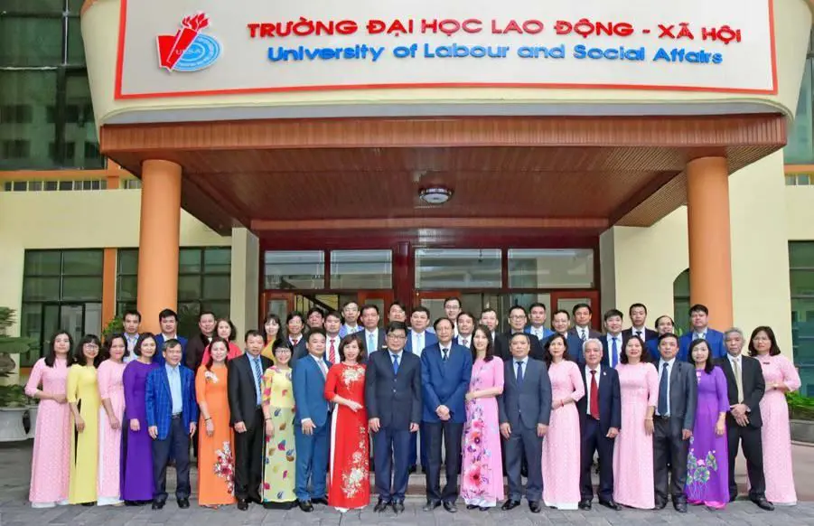 Cơ cấu tổ chức, số lượng và chất lượng đội ngũ